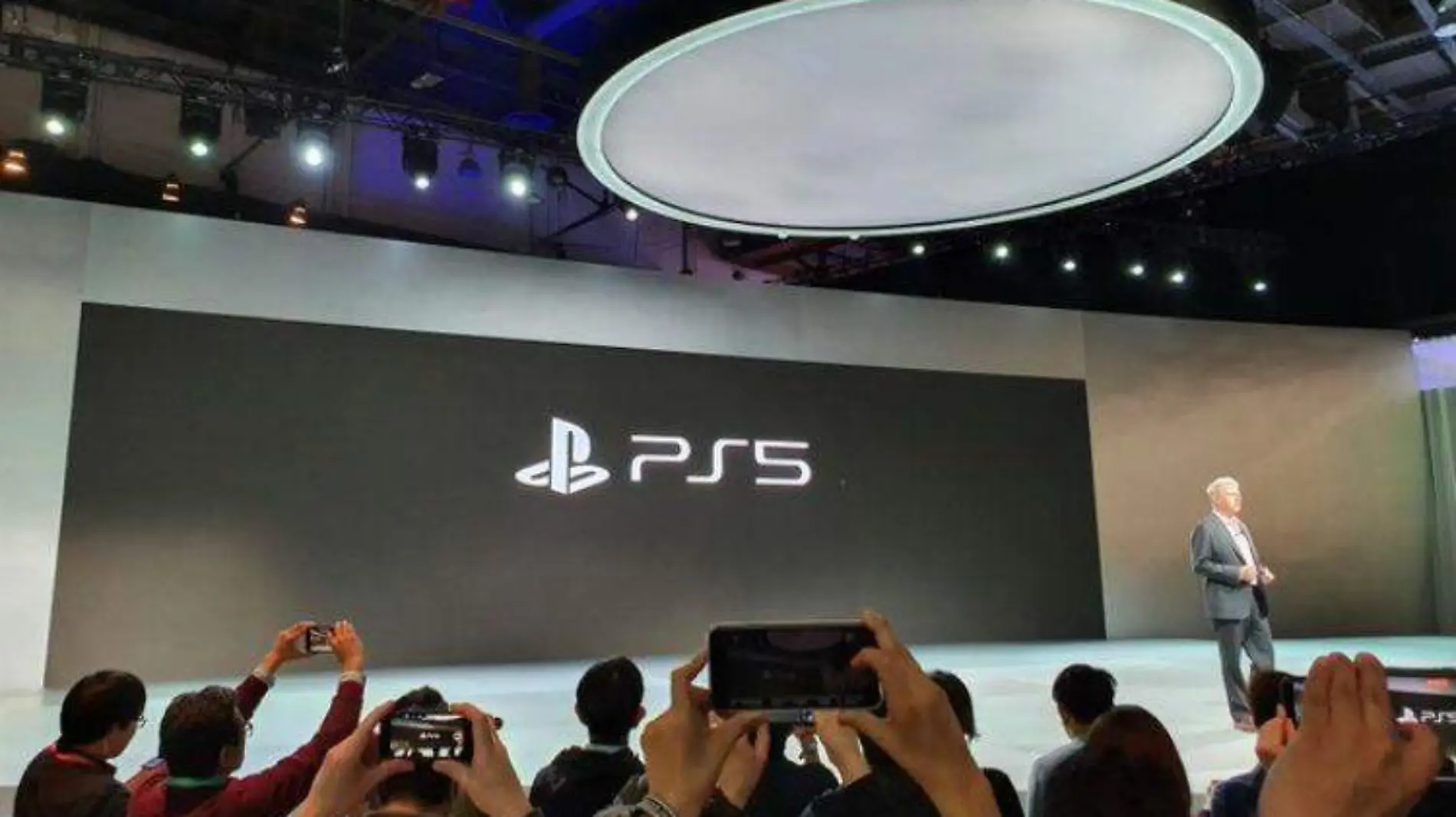 sony ces 2020 playstation 5 TWITTER @Caleon70s